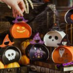 witch-hat handle candy box
