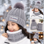 Sparkly red knit beanie & fleece-lined neck warmer set - Image 4