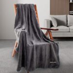 2-in-1 travel blanket & pillow pouch with luggage clip - Image 3