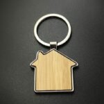 Custom Logo Wooden House Shape Promotional Keychain Gift - Image 4